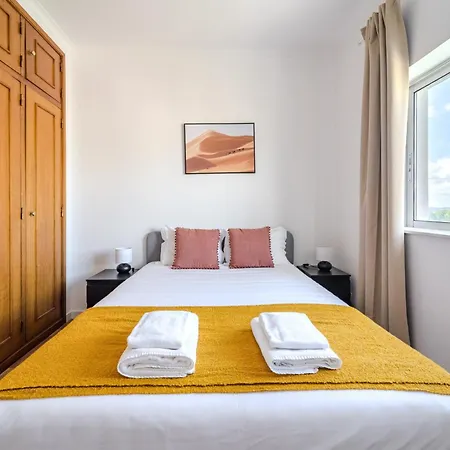 Apartment Mira Bracara By House And People *